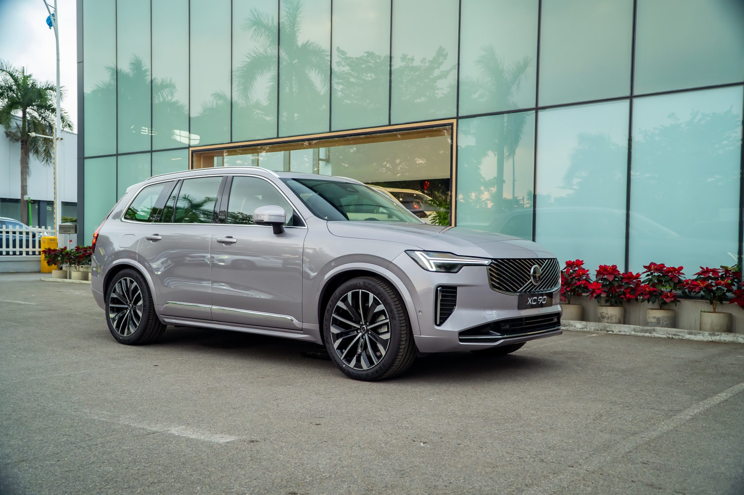 volvo XC90 Ultra B5 2026 màu Aurora Silver