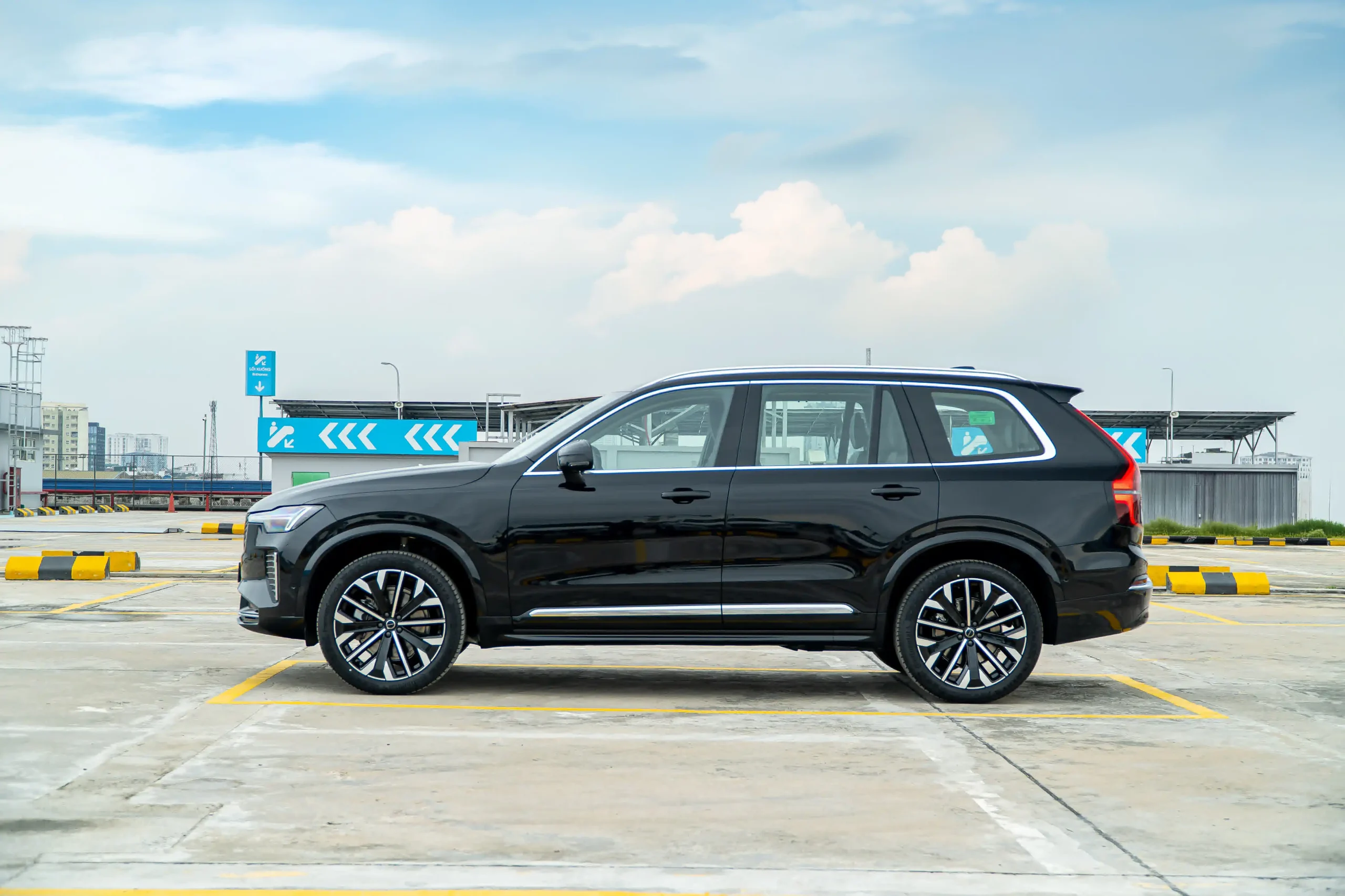 Kích thước Volvo XC90 Ultra 2026