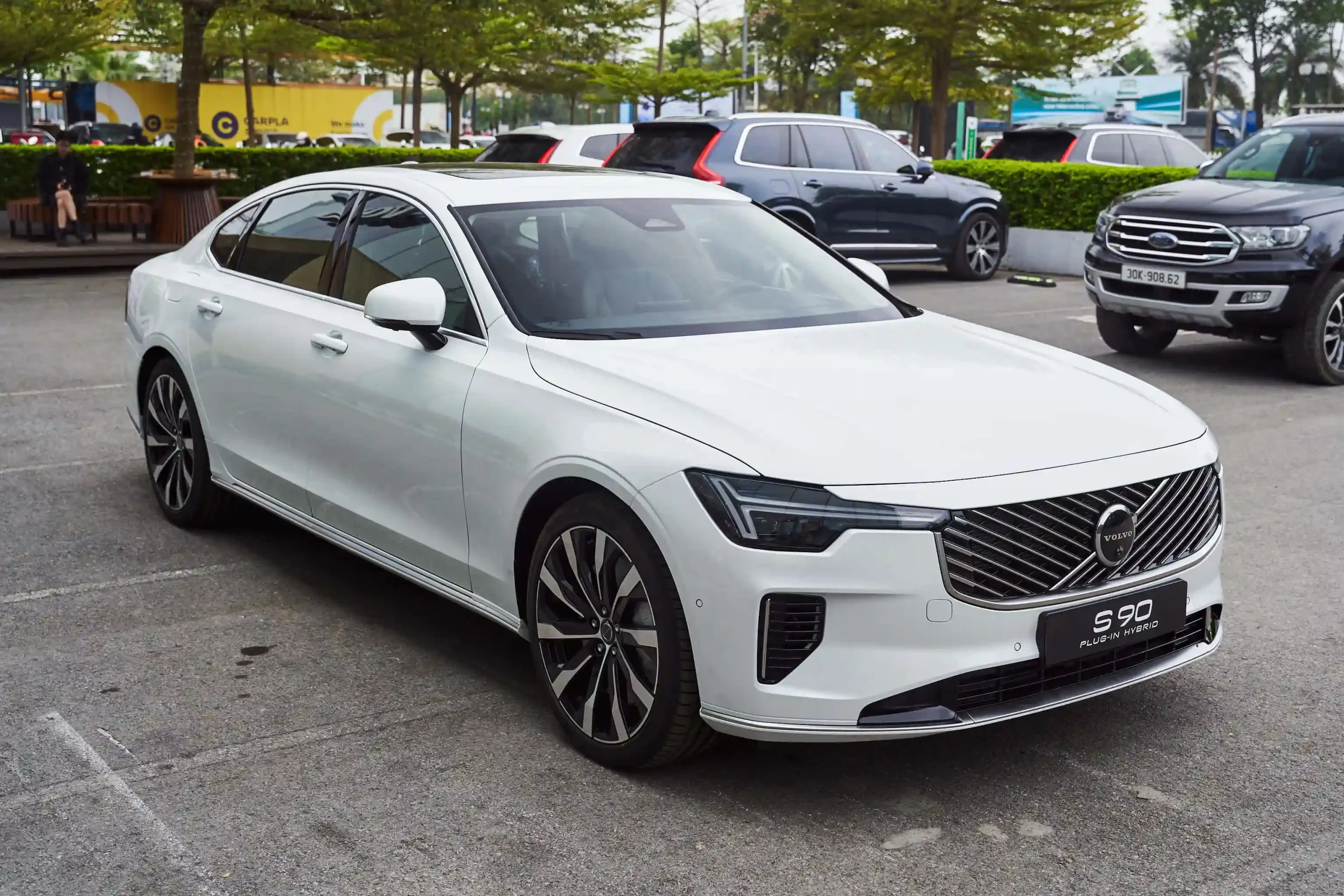 Volvo S90 Plug-in Hybrid Ultra 2026