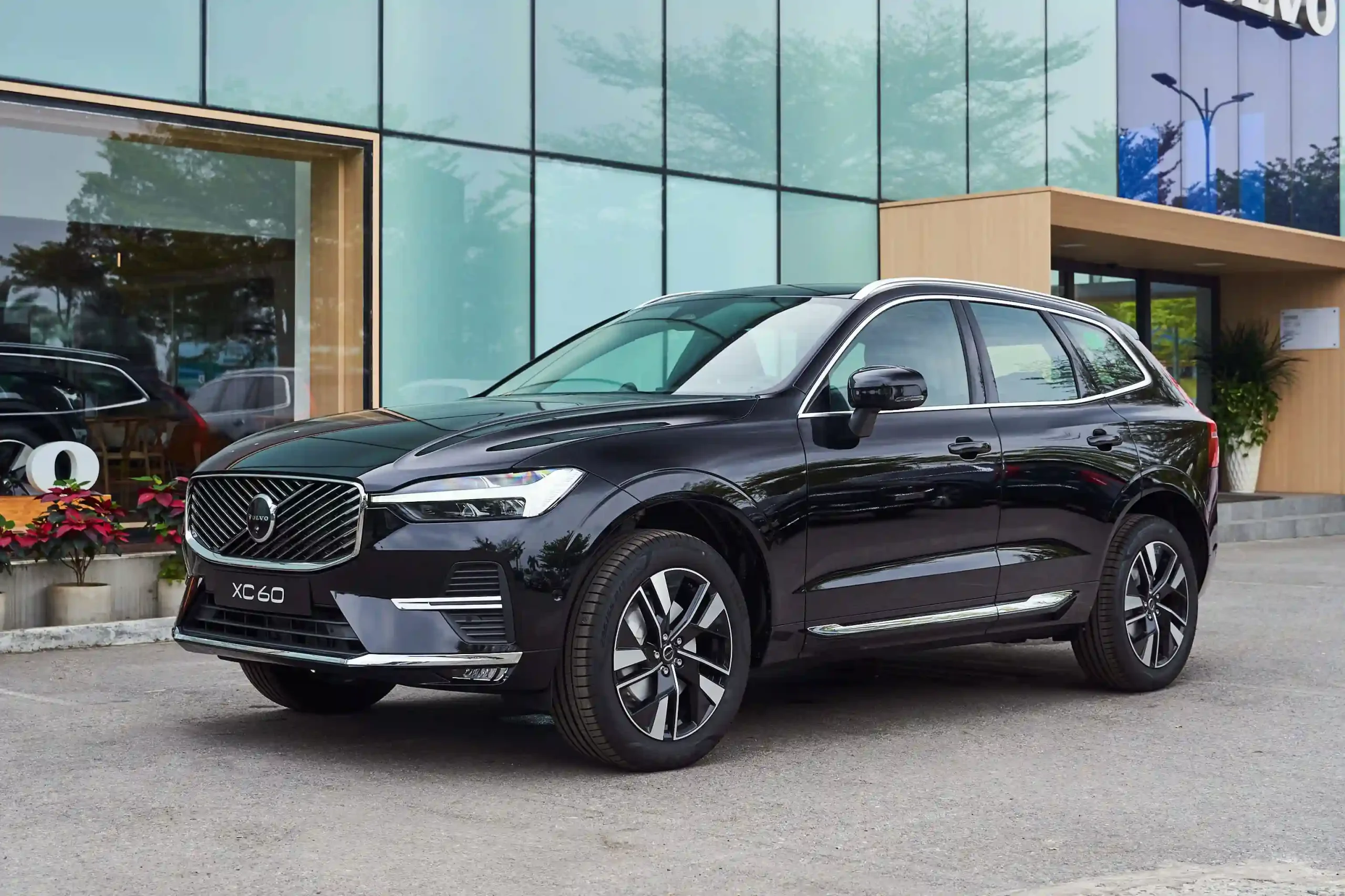 Volvo XC60 Onyx Black