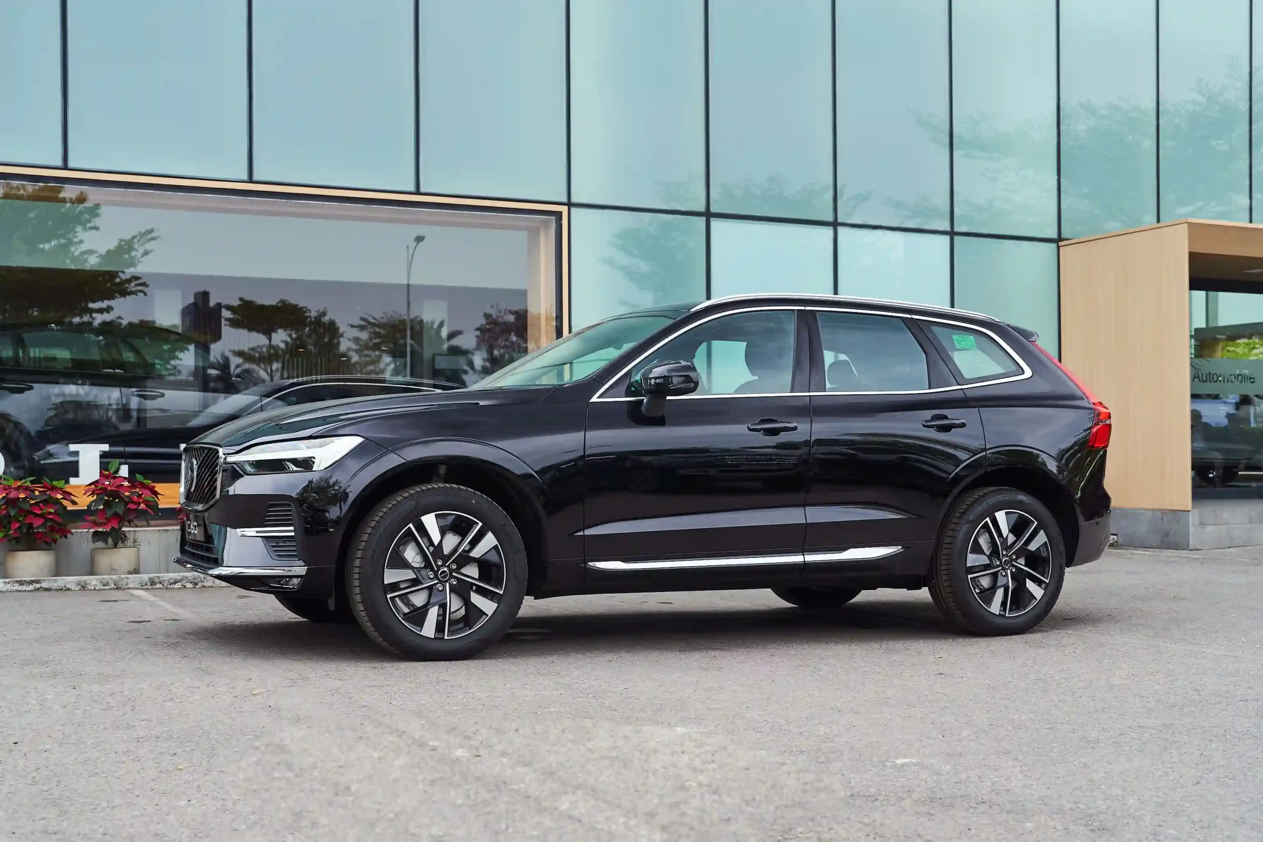 Volvo XC60 màu đen